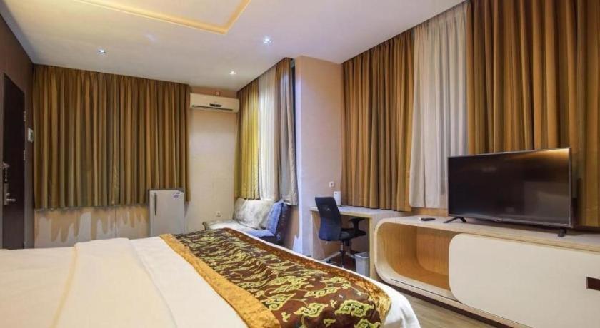 Lotus Hotel Subang Esterno foto